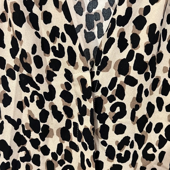 Halogen V-Neck Leopard Blouse - Picture 4 of 4